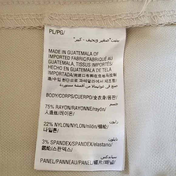 - New PL Embellished Pull-On Capri Pants - Picture 6 of 6